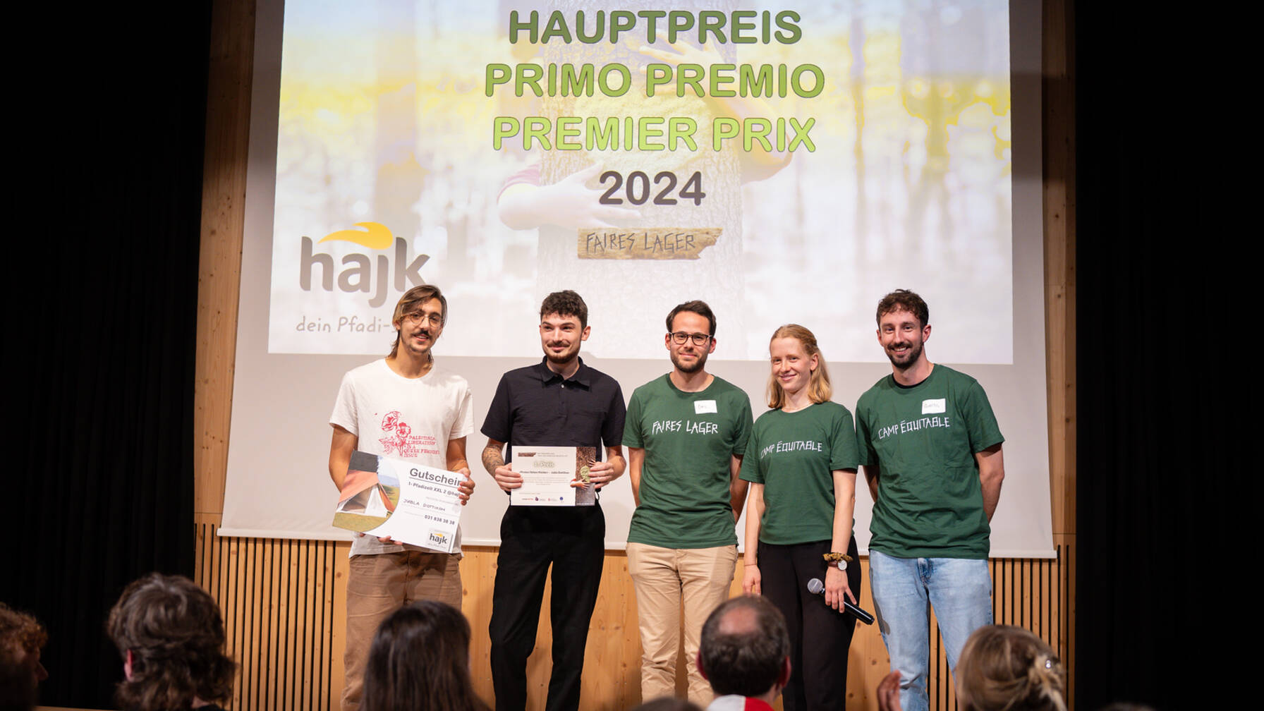 Die Jubla Dottikon aus dem Kanton Aargau gewinnt mit ihrer Aktivität «Piraten färben Kleider» den Hauptpreis des diesjährigen Wettbewerbs von Faires Lager «Was uns wirklich wichtig ist!».