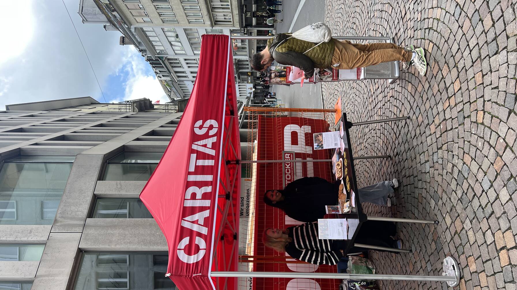 Spannende Gespräche am Infostand