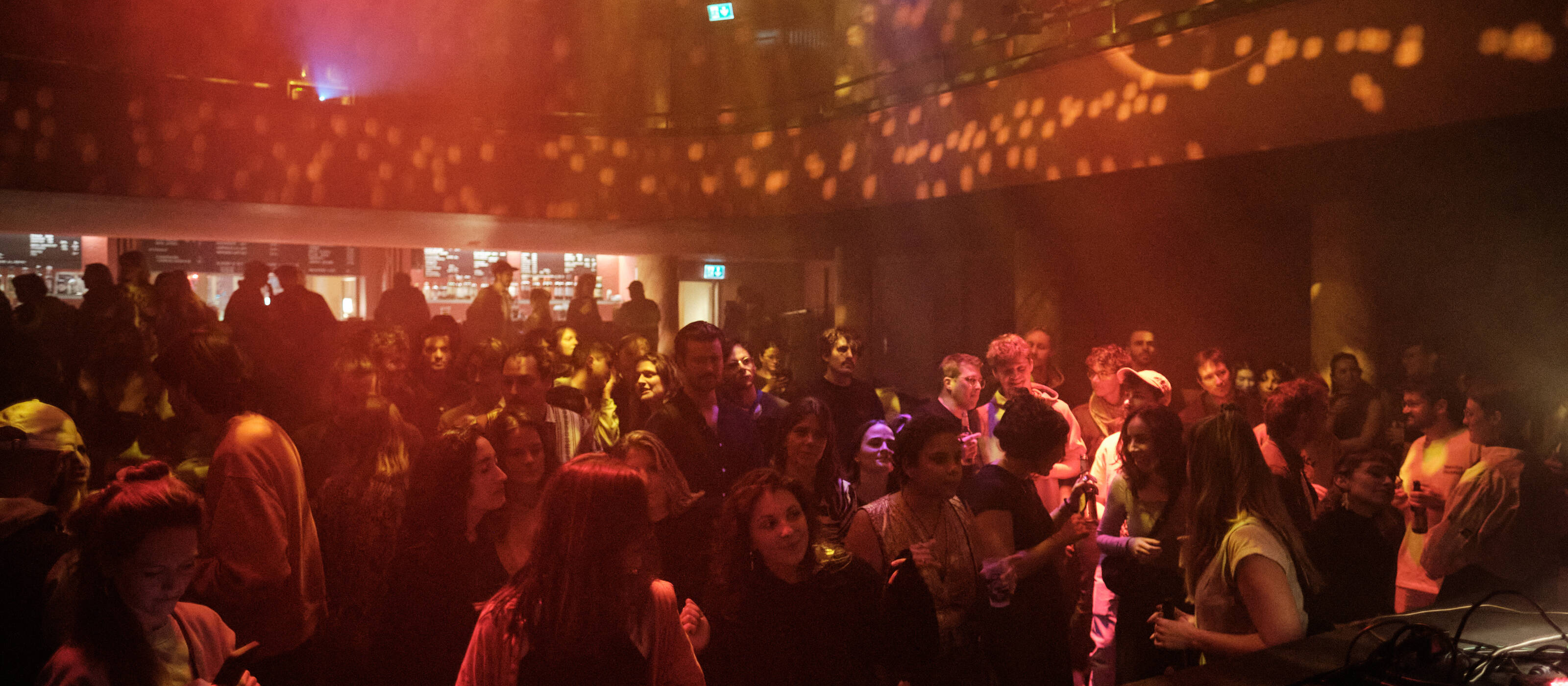 Einblicke in eine Party von Disco for the People