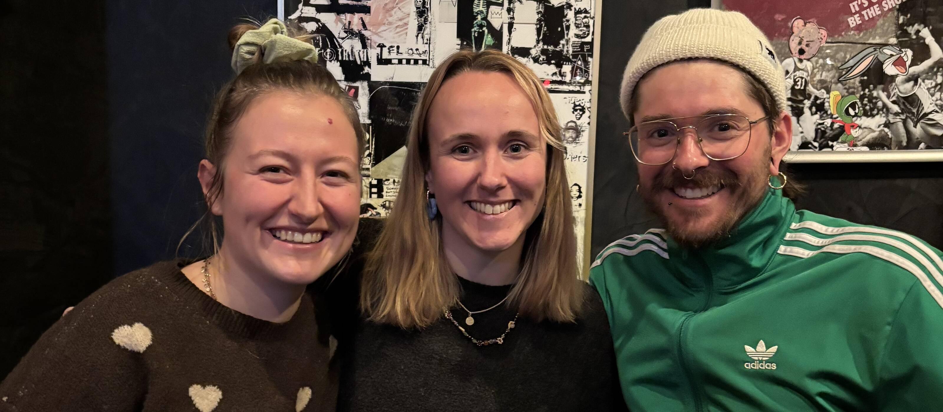 Laura, Riccarda und Manu bilden das Kernteam